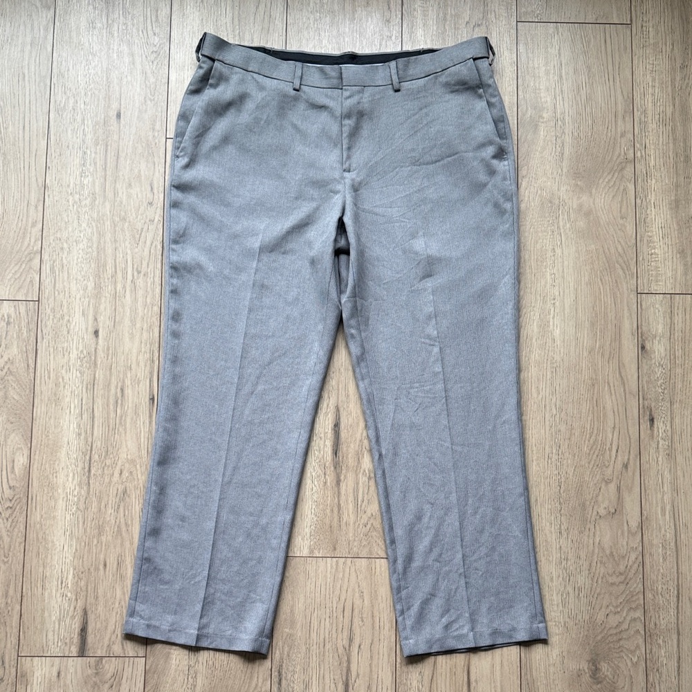 Haggar Men's Straight Fit Dress Pants 40x30 Gray Houndstooth Flat Front Pockets
